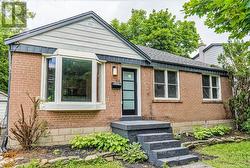 49 ROYCE AVENUE  Brampton, ON L6Y 1J8