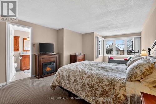 54 - 2550 Thomas Street, Mississauga, ON - Indoor Photo Showing Bedroom