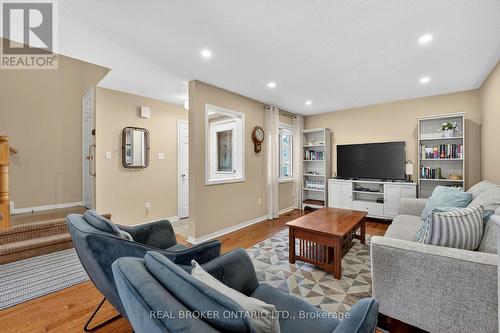 54 - 2550 Thomas Street, Mississauga, ON - Indoor Photo Showing Living Room
