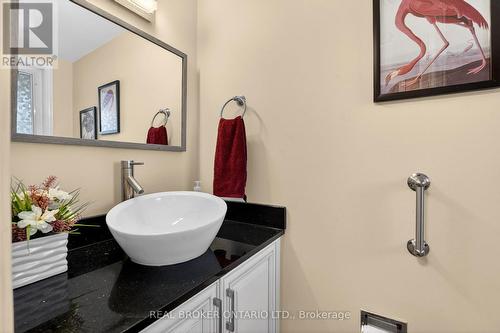 54 - 2550 Thomas Street, Mississauga, ON - Indoor Photo Showing Bathroom