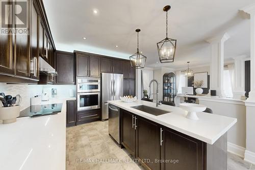 52 Mcechearn Crescent, Caledon, ON - Indoor Photo Showing Kitchen With Upgraded Kitchen