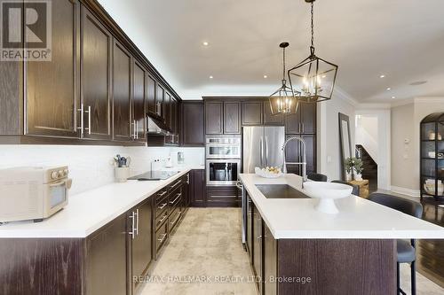 52 Mcechearn Crescent, Caledon, ON - Indoor Photo Showing Kitchen With Upgraded Kitchen