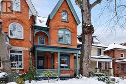 97 MARION STREET  Toronto, ON M6R 1E6