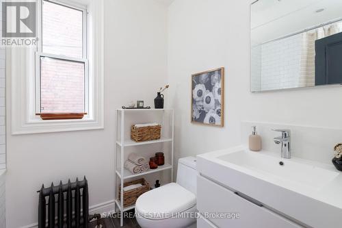 97 Marion Street, Toronto, ON - Indoor Photo Showing Bathroom