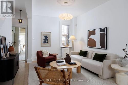 97 Marion Street, Toronto, ON - Indoor Photo Showing Living Room