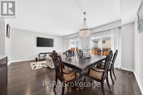 9 Starling Drive, Hamilton, ON - Indoor Photo Showing Dining Room