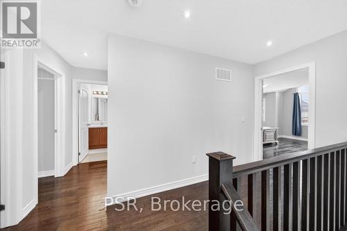 9 Starling Drive, Hamilton, ON - Indoor Photo Showing Other Room