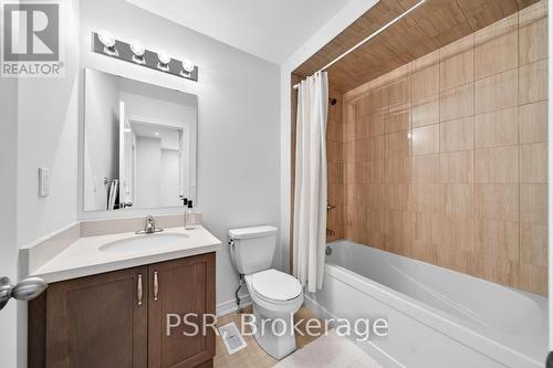 9 Starling Drive, Hamilton, ON - Indoor Photo Showing Bathroom
