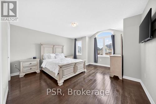 9 Starling Drive, Hamilton, ON - Indoor Photo Showing Bedroom