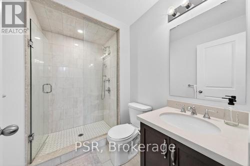 9 Starling Drive, Hamilton, ON - Indoor Photo Showing Bathroom