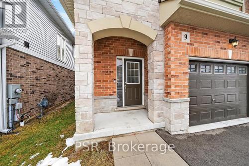 9 Starling Drive, Hamilton, ON - Outdoor