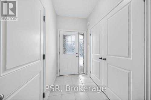 9 Starling Drive, Hamilton, ON - Indoor Photo Showing Other Room