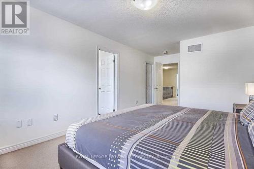 101 Huguenot Road, Oakville, ON - Indoor Photo Showing Bedroom