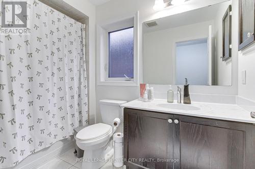 101 Huguenot Road, Oakville, ON - Indoor Photo Showing Bathroom