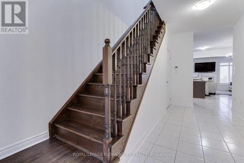 101 Huguenot Road, Oakville, ON - Indoor Photo Showing Other Room
