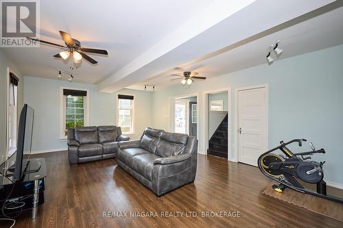 365 South Mill Street, Fort Erie (Ridgeway), ON - Indoor Photo Showing Living Room