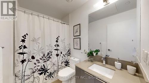 2506 - 181 Dundas Street E, Toronto, ON - Indoor Photo Showing Bathroom