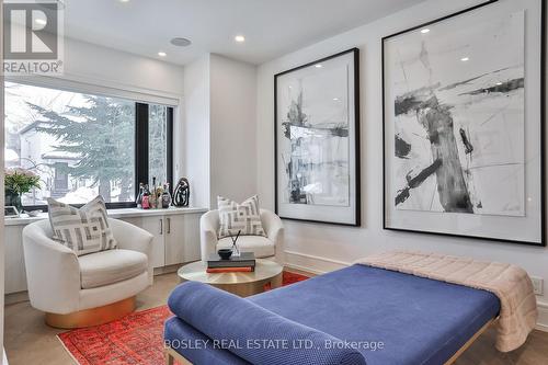553 Davisville Avenue, Toronto, ON - Indoor Photo Showing Living Room