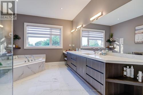 1376 Applewood Road, Mississauga, ON - Indoor Photo Showing Bathroom