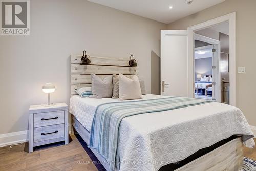 1376 Applewood Road, Mississauga, ON - Indoor Photo Showing Bedroom