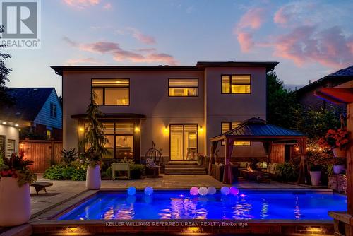1376 Applewood Road, Mississauga, ON - Outdoor With In Ground Pool