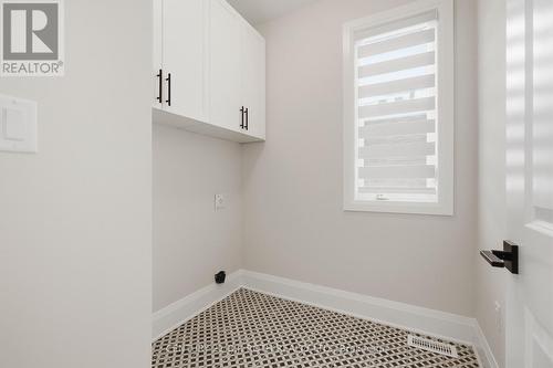395 Reid Drive, Barrie, ON - Indoor Photo Showing Other Room