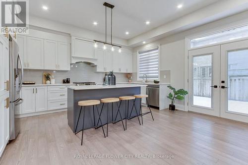 3379 Post Road, Oakville, ON - Indoor Photo Showing Kitchen With Upgraded Kitchen
