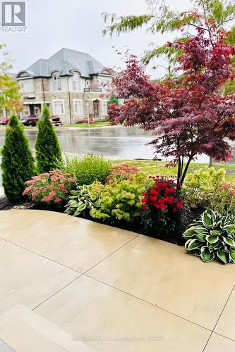 3379 Post Road, Oakville, ON - Outdoor