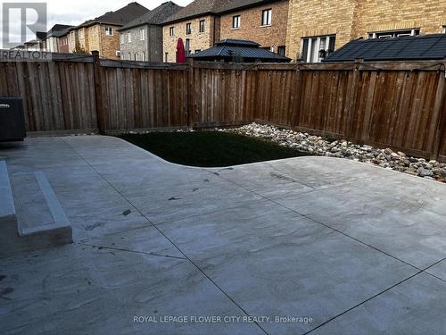 3379 Post Road, Oakville, ON - Outdoor