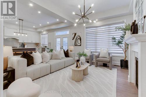 3379 Post Road, Oakville, ON - Indoor Photo Showing Living Room