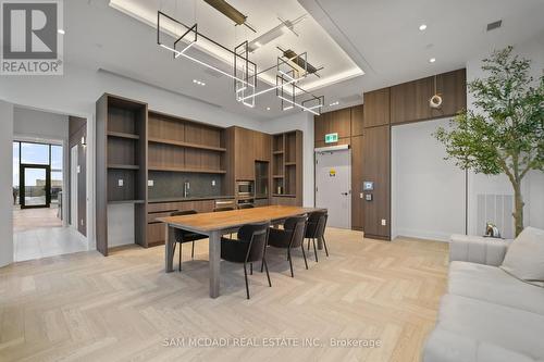 1403 - 1035 Southdown Road, Mississauga, ON - Indoor