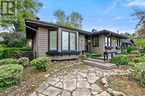 2437 Riverside Drive W, Windsor, ON - Outdoor