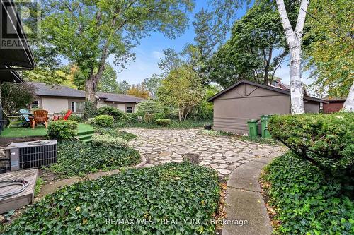 2437 Riverside Drive W, Windsor, ON - Outdoor