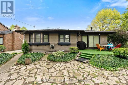 2437 Riverside Drive W, Windsor, ON - Outdoor With Deck Patio Veranda