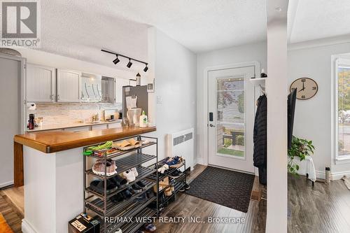 2437 Riverside Drive W, Windsor, ON - Indoor