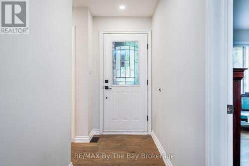 38 Willow Drive, Tiny, ON - Indoor Photo Showing Other Room