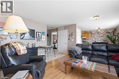 1789 Notre Dame Drive, St. Agatha, ON - Indoor Photo Showing Living Room