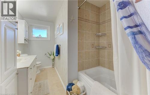 55 Gracefield Crescent, Kitchener, ON - Indoor Photo Showing Bathroom