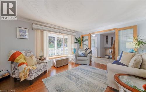 55 Gracefield Crescent, Kitchener, ON - Indoor Photo Showing Living Room