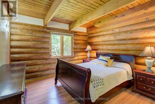 199 Kelly'S Road, Rideau Lakes, ON - Indoor Photo Showing Bedroom