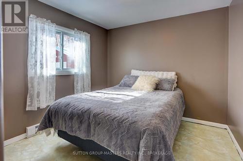 3248 Highway 32 Highway, Leeds And The Thousand Islands, ON - Indoor Photo Showing Bedroom