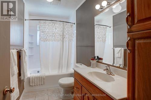 3248 Highway 32 Highway, Leeds And The Thousand Islands, ON - Indoor Photo Showing Bathroom