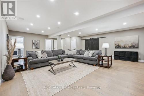 51 Ariss Glen Drive, Guelph/Eramosa, ON - Indoor Photo Showing Living Room