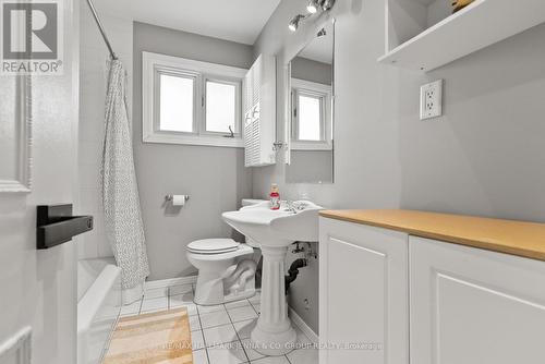 866 Claude Street, Ottawa, ON - Indoor Photo Showing Bathroom