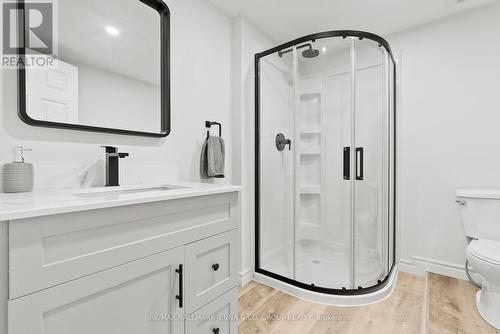 866 Claude Street, Ottawa, ON - Indoor Photo Showing Bathroom