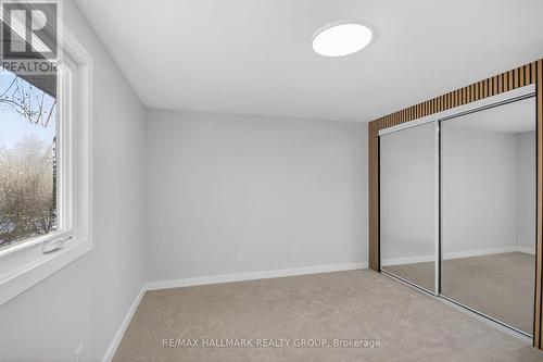 15 Scharf Lane, Ottawa, ON - Indoor Photo Showing Other Room