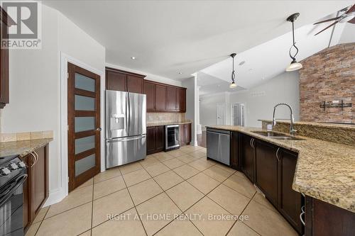 6833 Suncrest Drive, Ottawa, ON - Indoor Photo Showing Kitchen With Double Sink