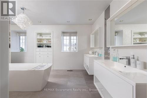 287 Macdonald Road, Oakville (Oo Old Oakville), ON - Indoor Photo Showing Bathroom