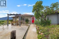 1417B HILLSIDE Street  Creston, BC V0B 1G4