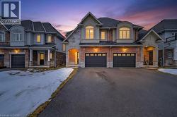 9 STARLING Drive  Hamilton, ON L9A 2P5